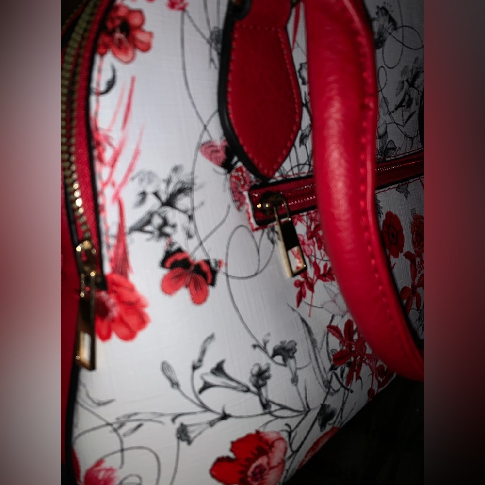 Handbag - Picture 2 of 2